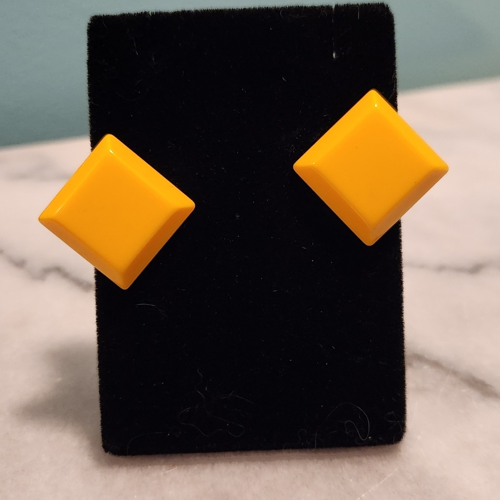 Vintage 80's-90's Clip on Earrings
